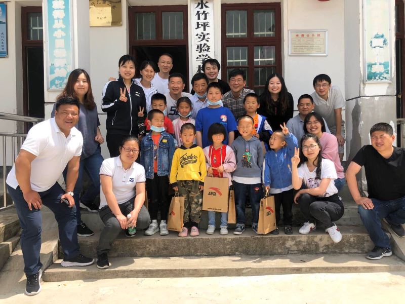 公司第一、第二黨支部赴金寨縣開展支部共建暨扶貧志愿活動(dòng)